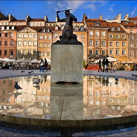 Rynek Starego Miasta 19 * Warschau